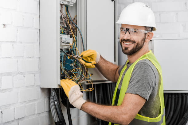 Best Licensed Electrician  in Eveleth, MN